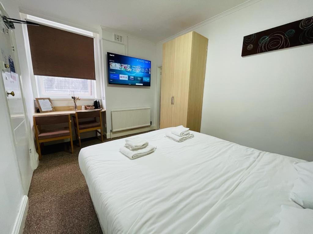 Star Hotel, South Leicester Bagian luar foto