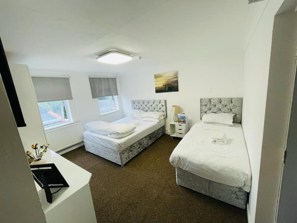 Star Hotel, South Leicester Bagian luar foto